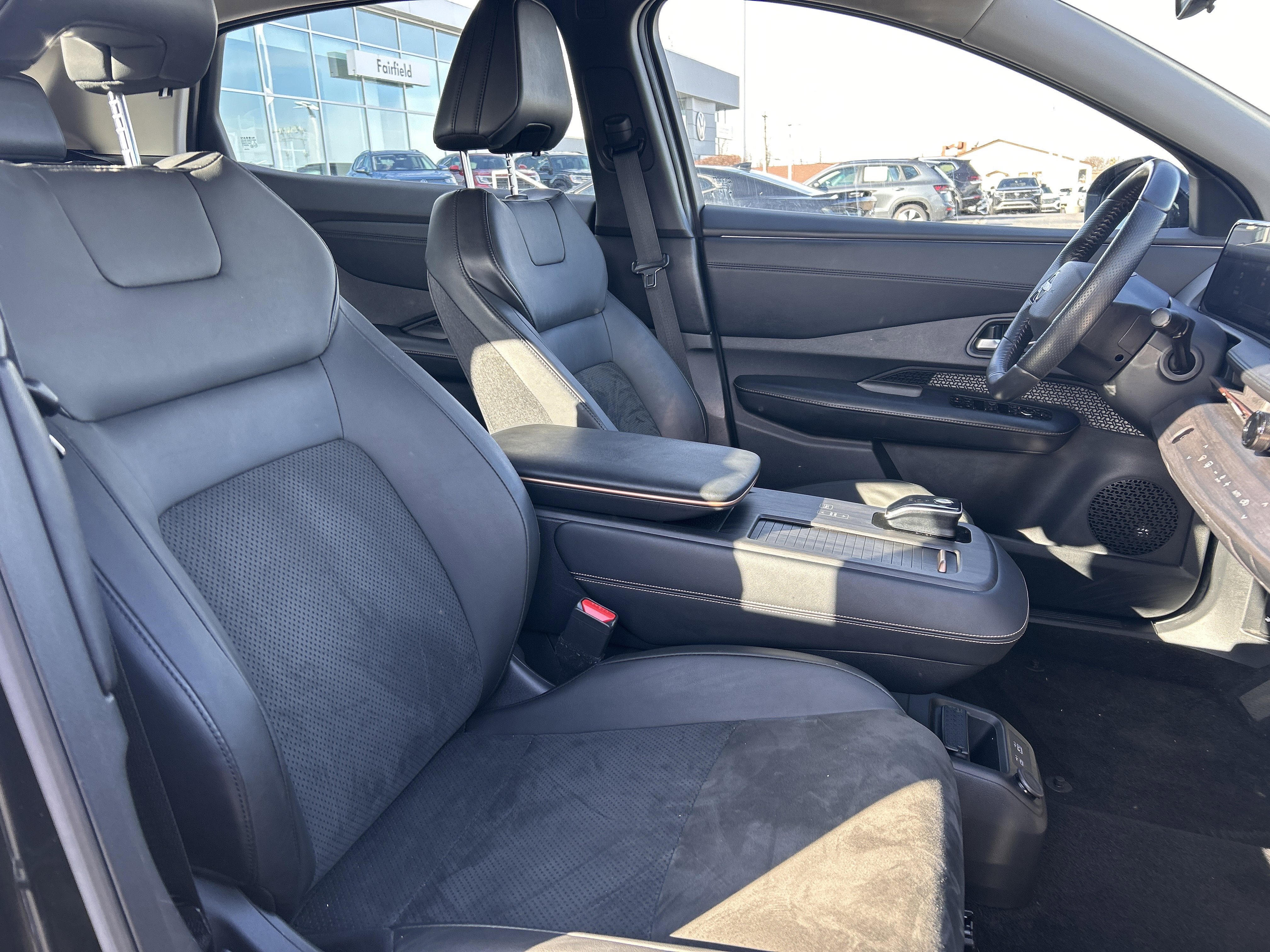 Used 2023 Nissan Ariya FWD image 25