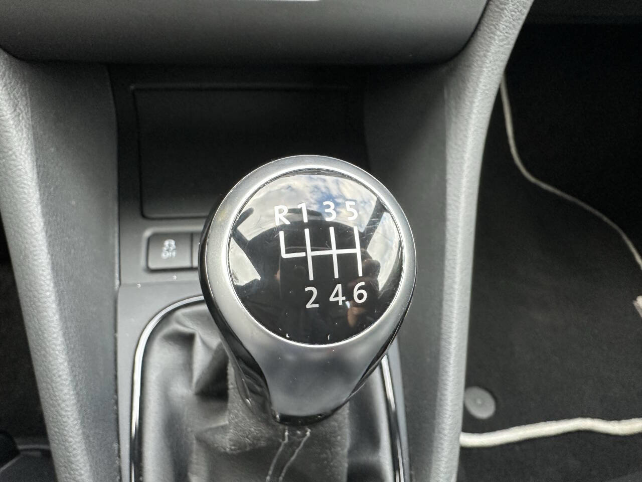 Used 2012 Volkswagen Golf R 2-Door image 17