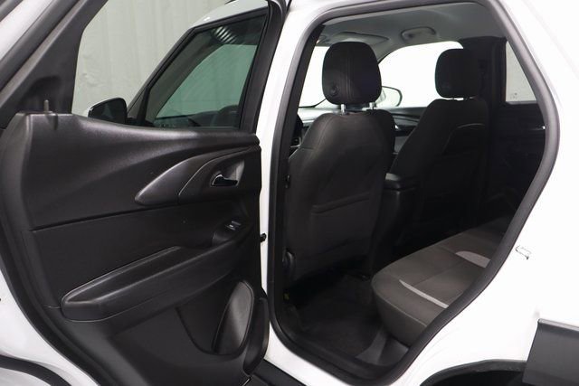 Used 2025 Chevrolet TrailBlazer LT AWD/4WD image 12