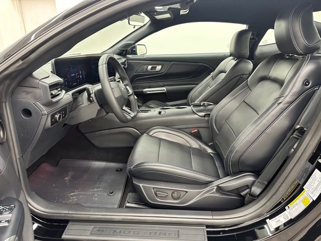 Used 2026 Ford Mustang Premium image 17