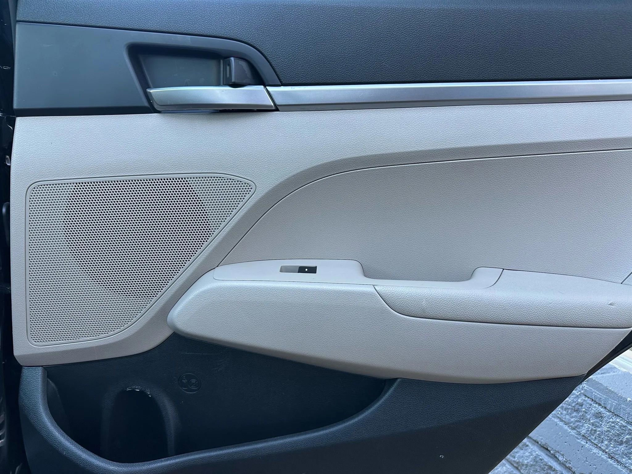 Used 2020 Hyundai Elantra SE image 13