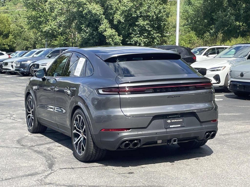 Used 2024 Porsche Cayenne Coupe AWD/4WD image 9