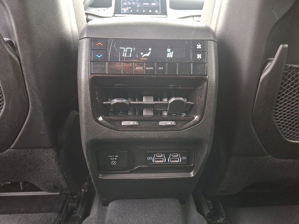 Used 2023 Jeep Grand Cherokee L Altitude image 12