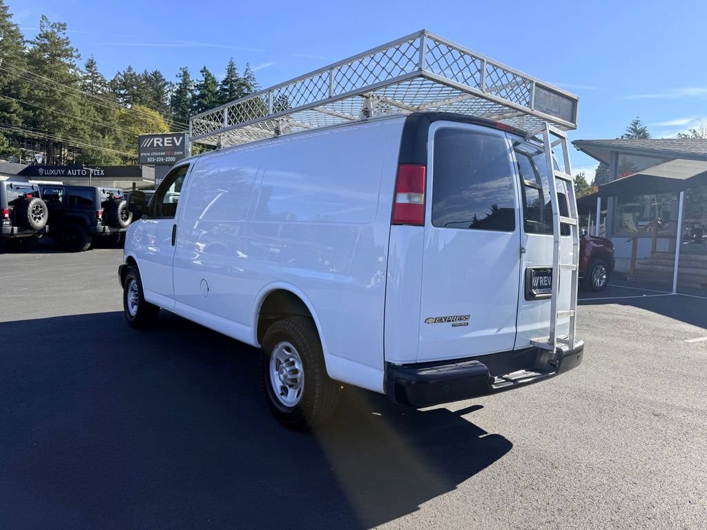 Used 2015 Chevrolet Express 3500 RWD image 3