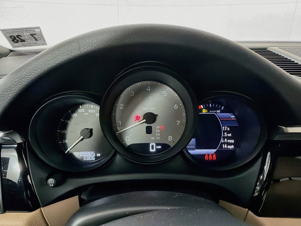 Certified 2023 Porsche Macan S AWD/4WD image 13
