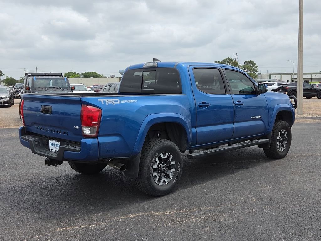 Used 2017 Toyota Tacoma SR5 RWD image 17