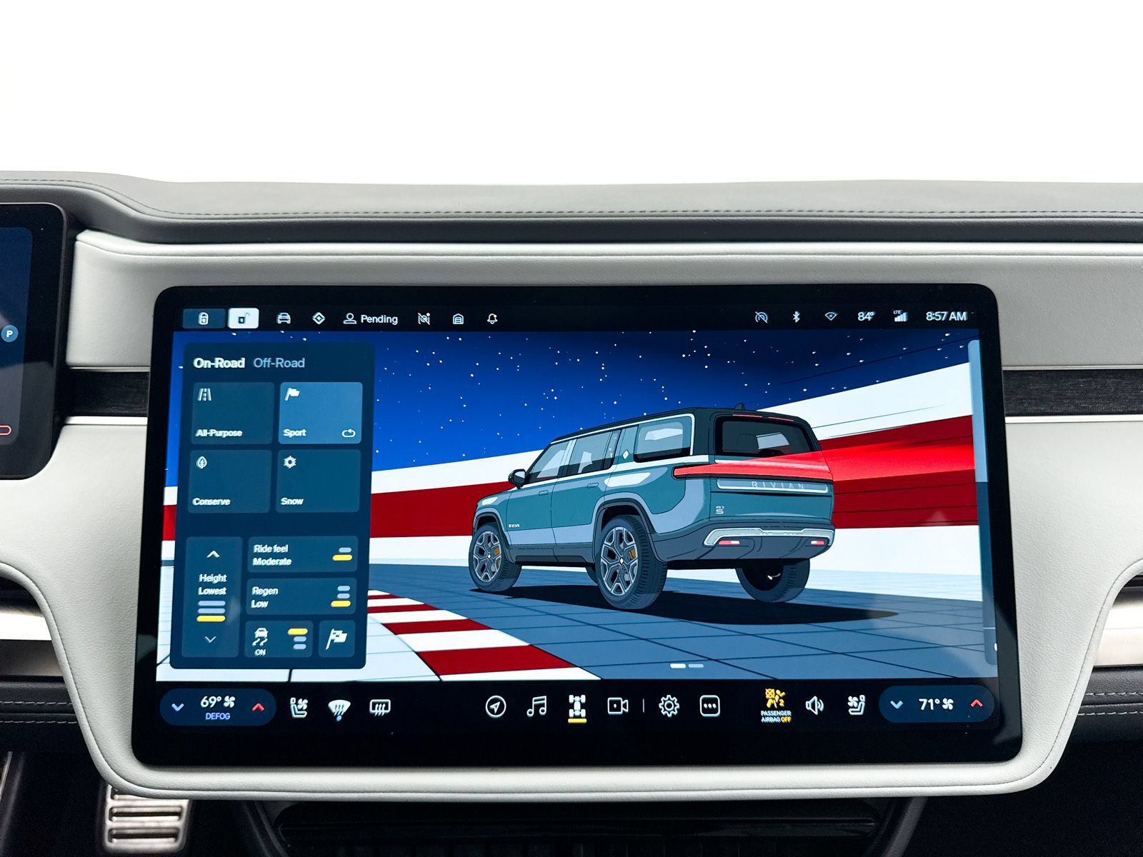 Used 2023 Rivian R1S Adventure AWD/4WD image 28