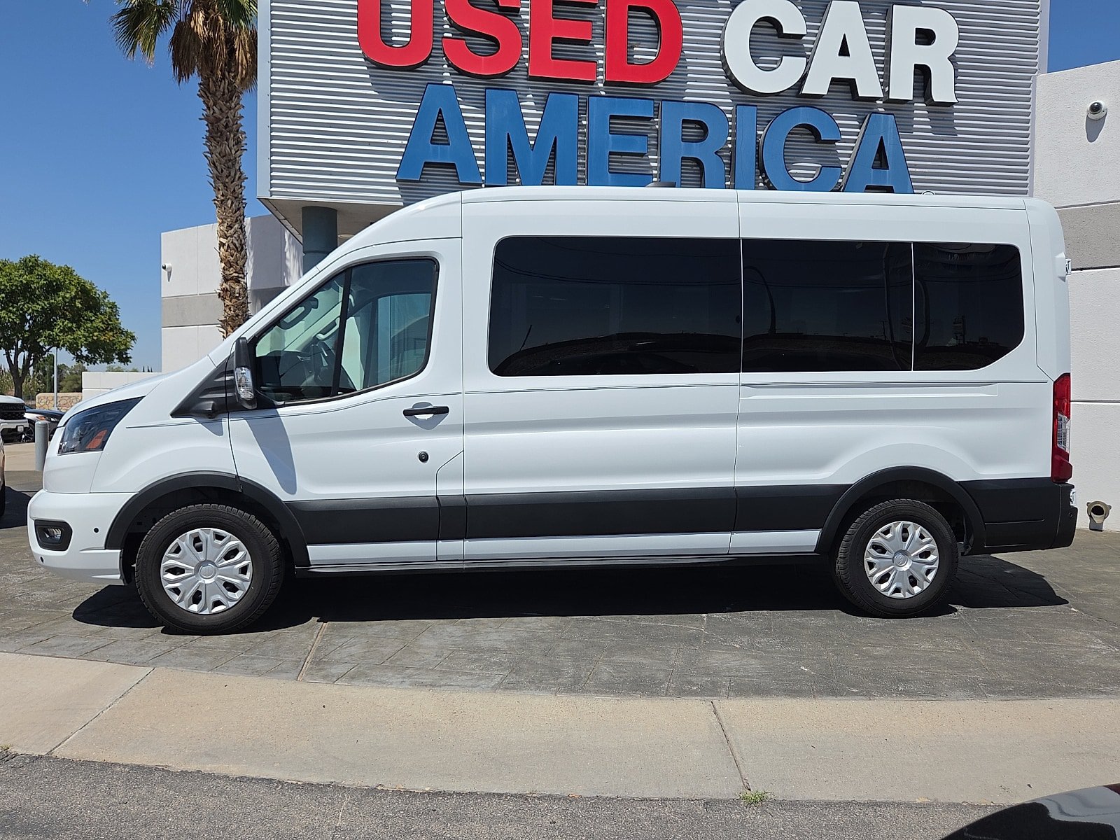 Used 2026 Ford Transit 350 XLT RWD image 3