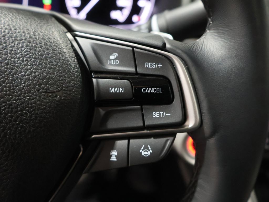 Used 2018 Honda Accord Touring image 39