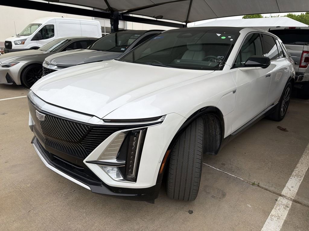 Used 2024 Cadillac Lyriq Luxury