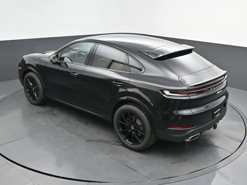 Certified 2026 Porsche Cayenne Coupe AWD/4WD image 25