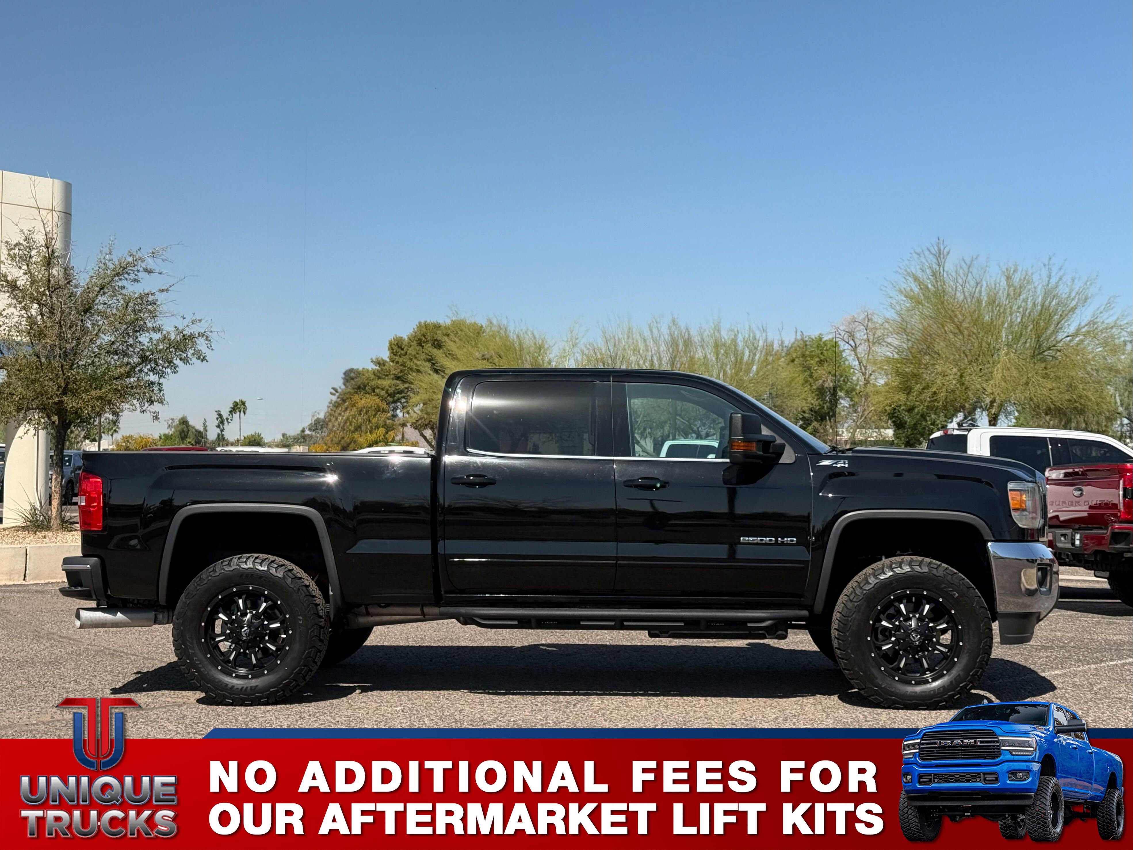 Used 2015 GMC Sierra 2500 SLE w/ SLE Preferred Package image 4