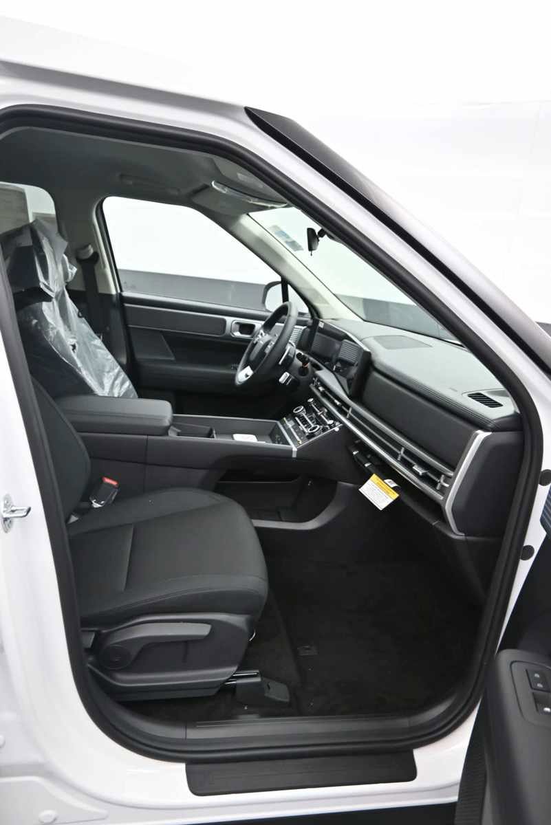 New 2026 Hyundai Santa Fe SE FWD image 11