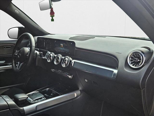 Used 2022 Mercedes-Benz GLB 250 GLB 250 image 16