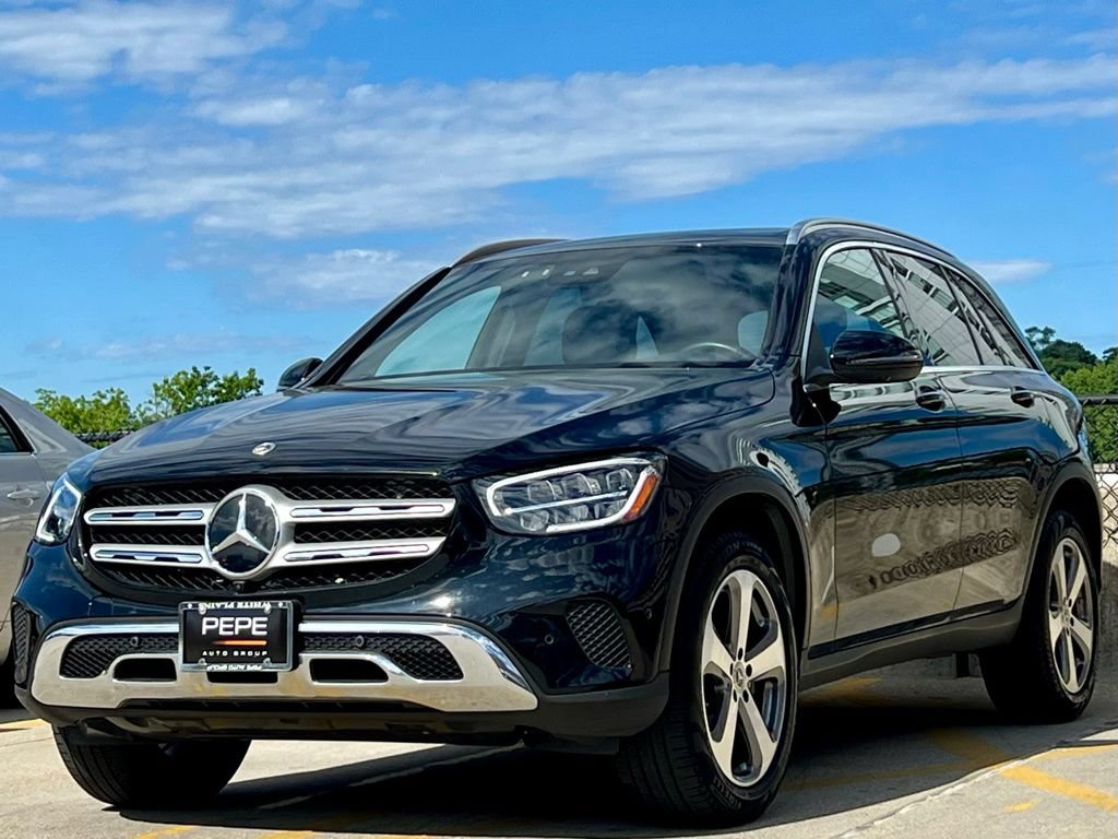 Certified 2022 Mercedes-Benz GLC 300 4MATIC image 4