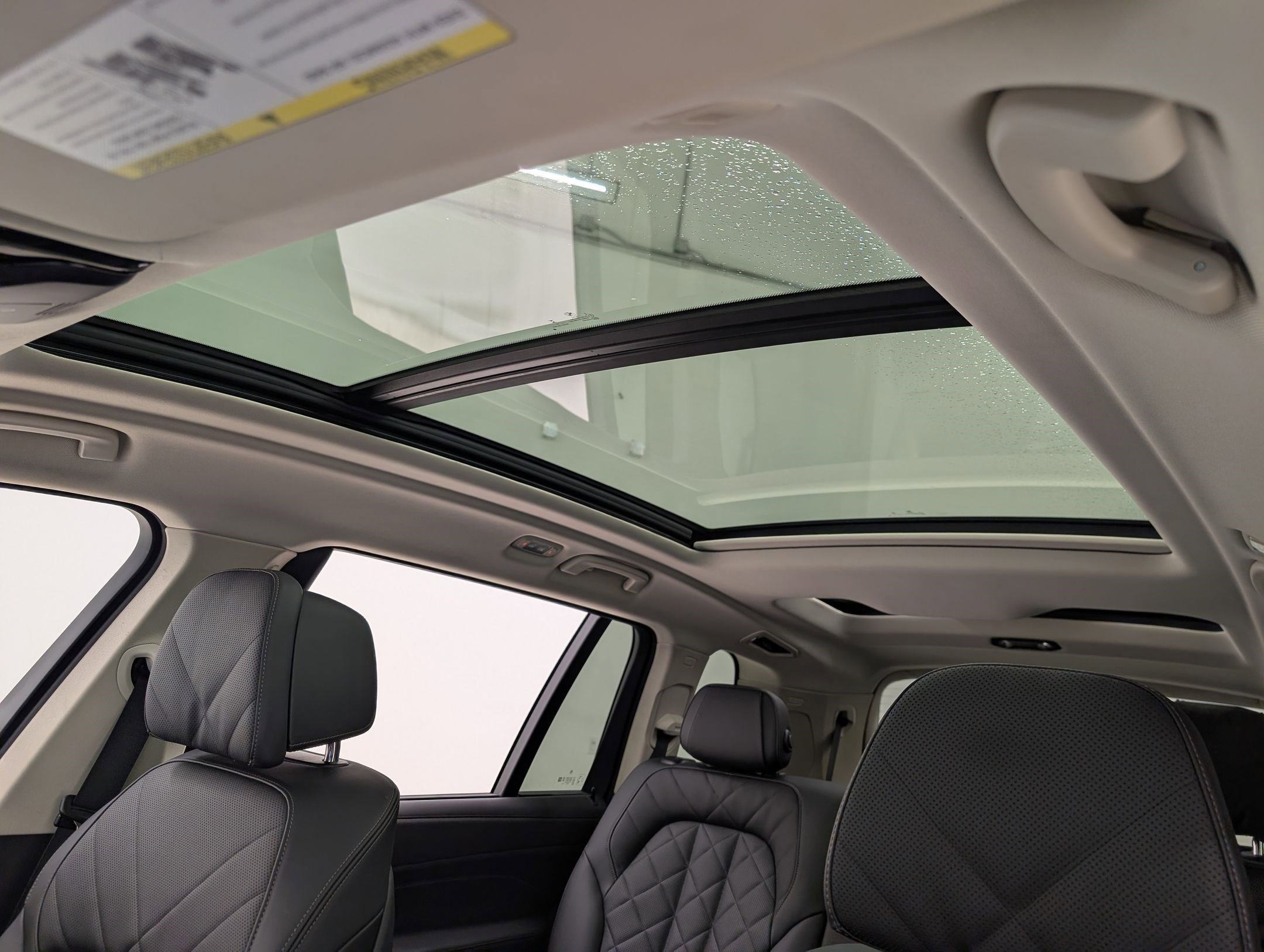 Used 2025 BMW X7 xDrive40i w/ Premium Package image 16