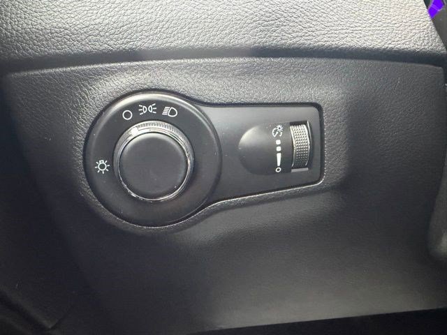 Used 2020 Jeep Compass Sport w/ Cold Weather Group image 28