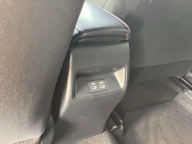 Used 2025 Toyota Corolla SE image 24