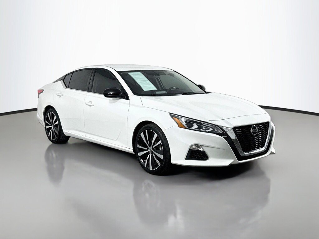 Used 2019 Nissan Altima 2.5 SR FWD image 7