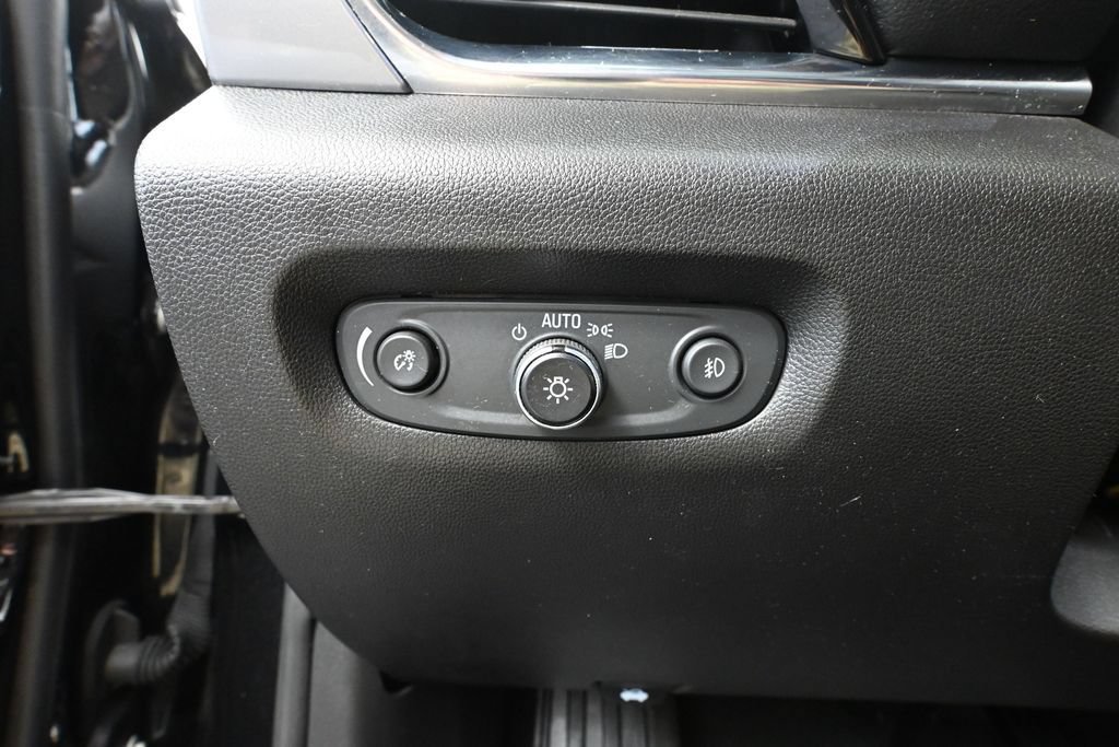 Used 2021 Chevrolet Traverse LT AWD/4WD image 26