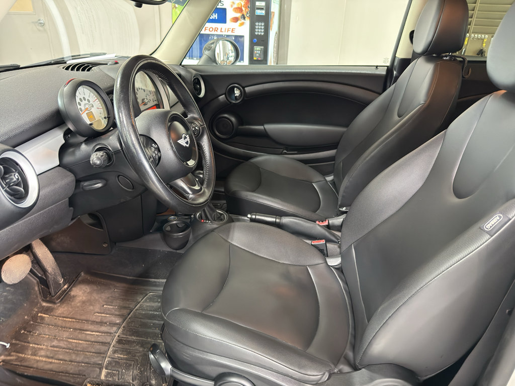 Used 2013 MINI Cooper Hardtop FWD image 8