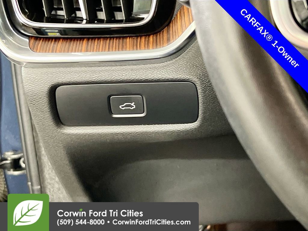 Used 2024 Volvo S60 B5 Plus image 19