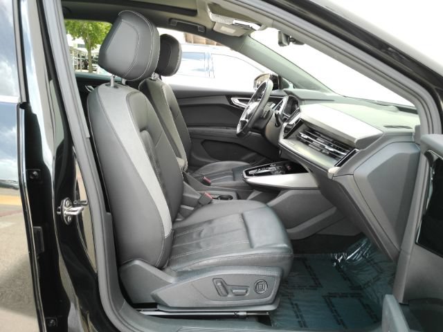 Used 2022 Audi Q4 e-tron Prestige AWD/4WD image 19