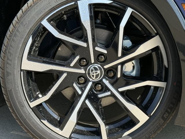 New 2026 Toyota Prius Plug-In Hybrid FWD image 9