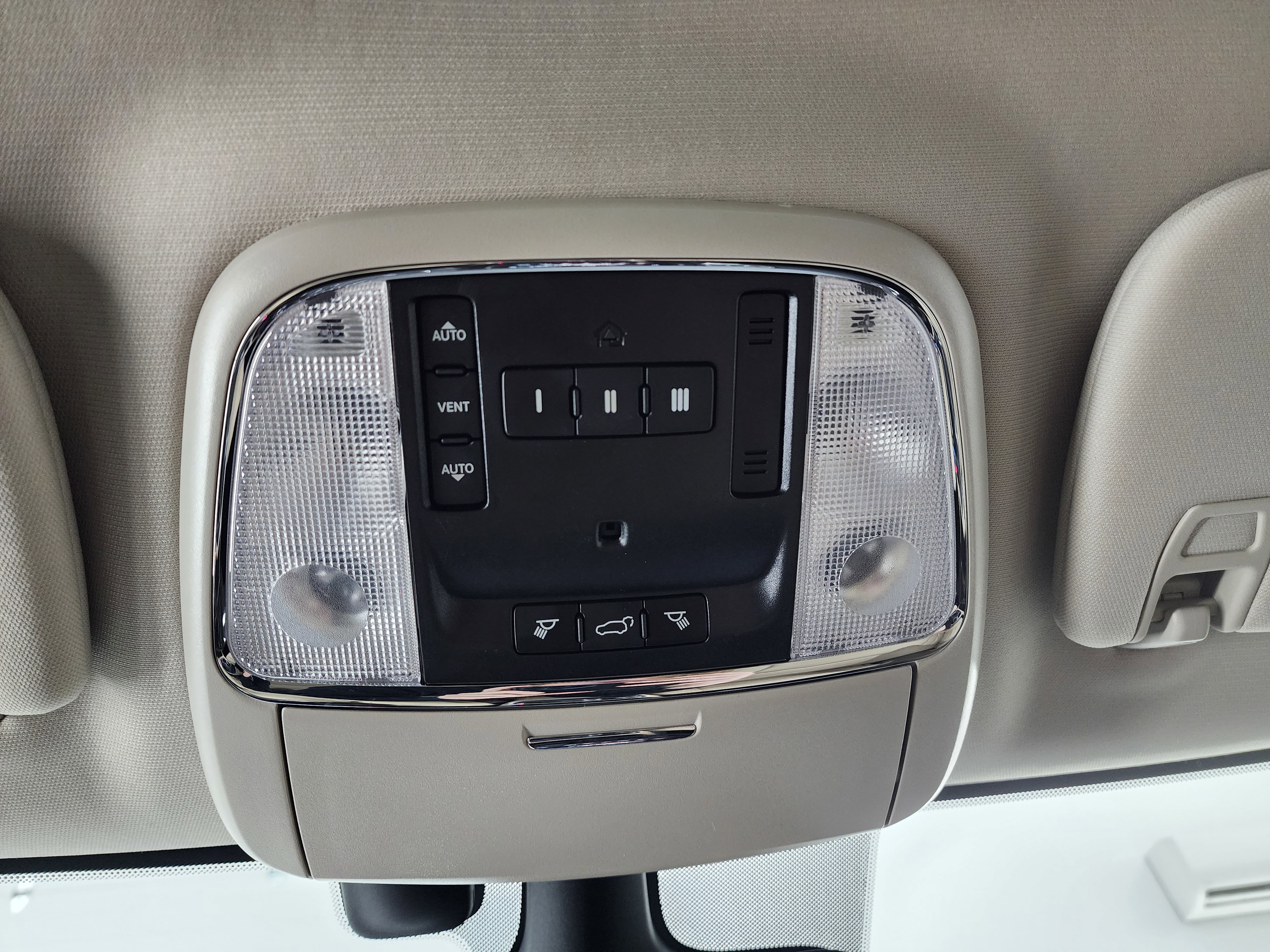 Used 2019 Dodge Durango Citadel w/ Technology Group image 57