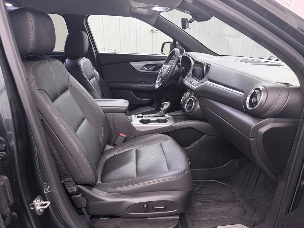 Used 2019 Chevrolet Blazer LT w/ Sound & Technology Package FWD image 44