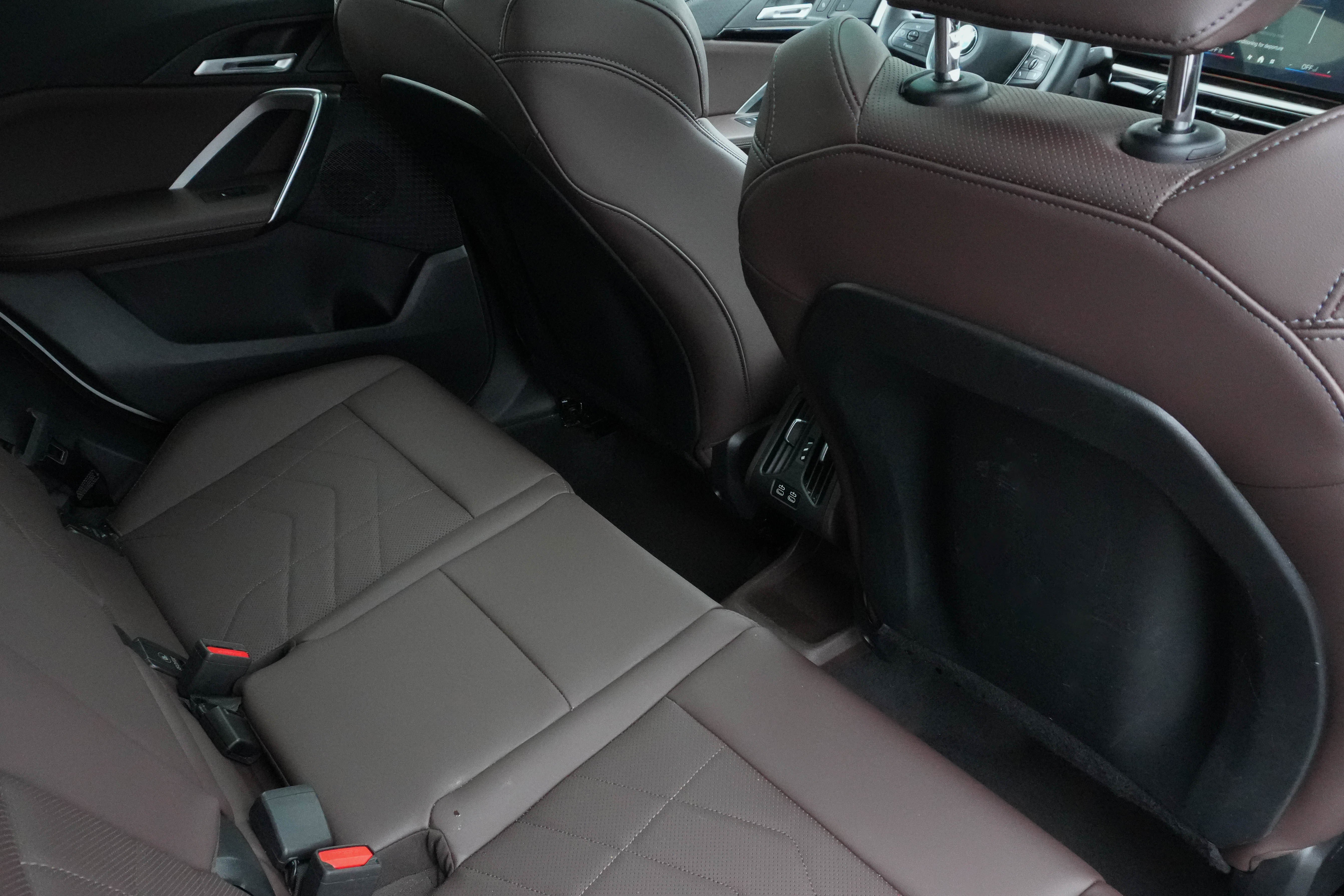 Certified 2025 BMW X2 xDrive28i image 34