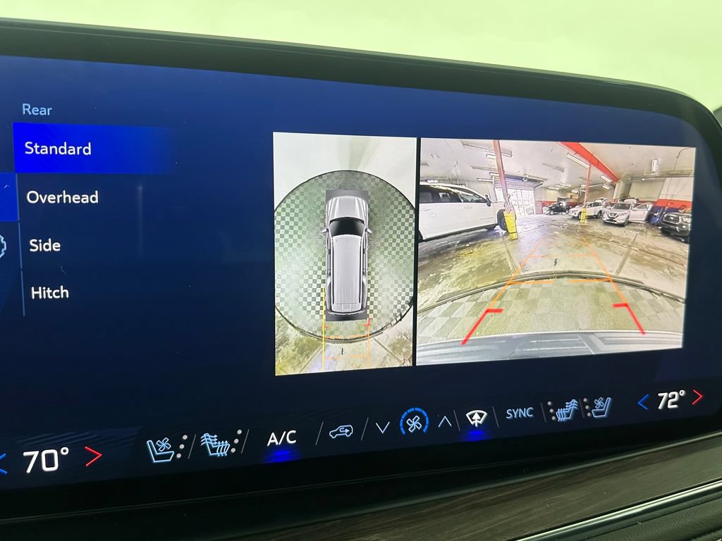 Used 2025 Chevrolet Suburban Premier AWD/4WD image 18