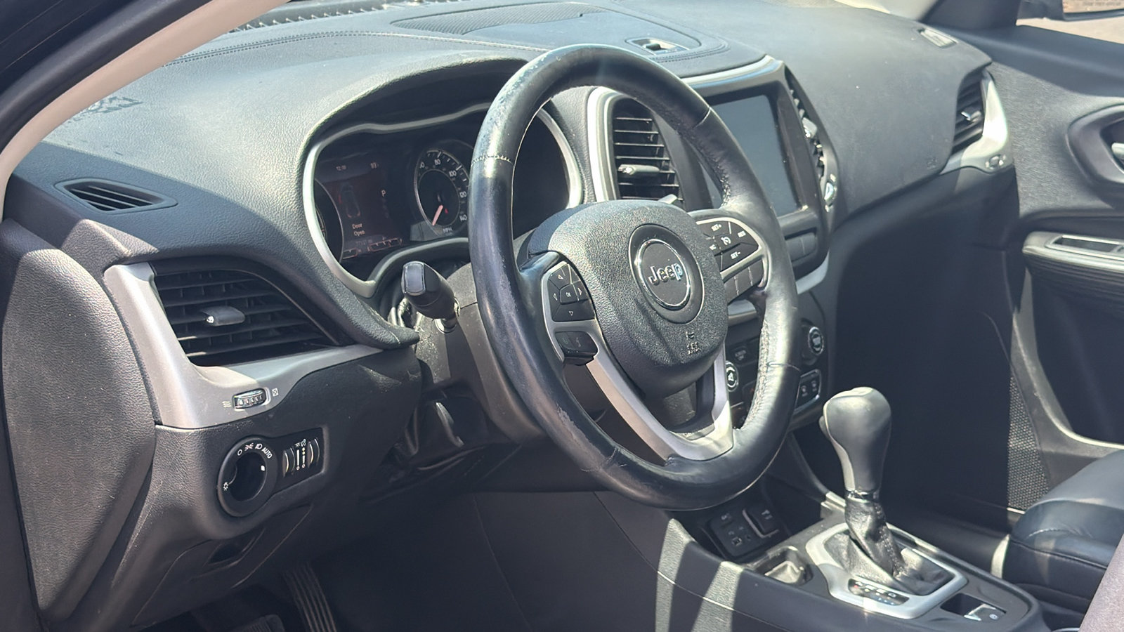 Used 2014 Jeep Cherokee Limited FWD image 13