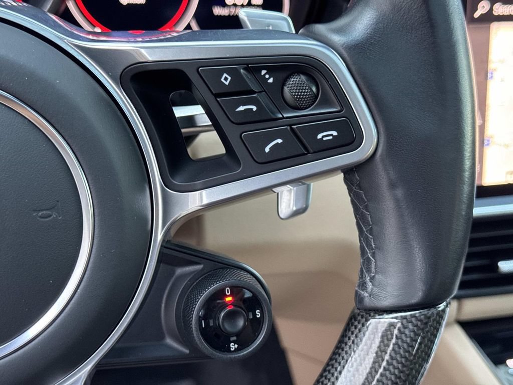 Used 2022 Porsche Cayenne GTS AWD/4WD image 30