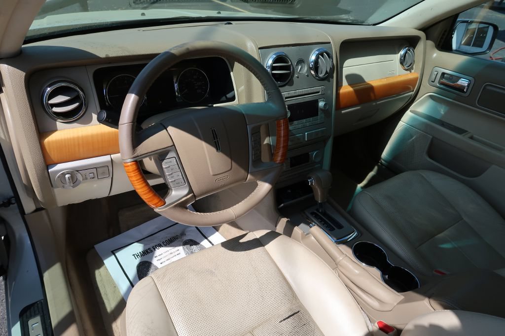 Used 2006 Lincoln Zephyr FWD image 6