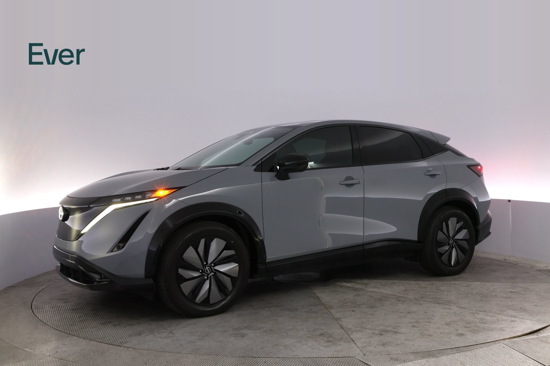 Used 2024 Nissan Ariya AWD image 18