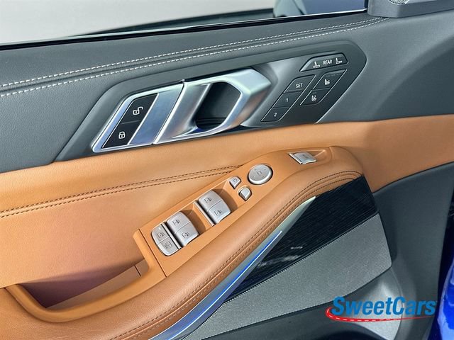Used 2025 BMW X7 M60i image 41