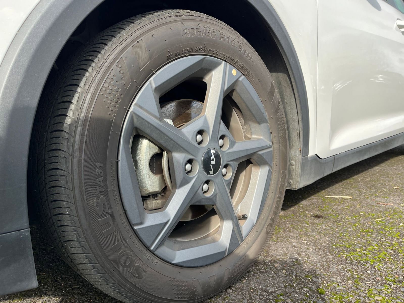 Used 2025 Kia K4 LXS image 29