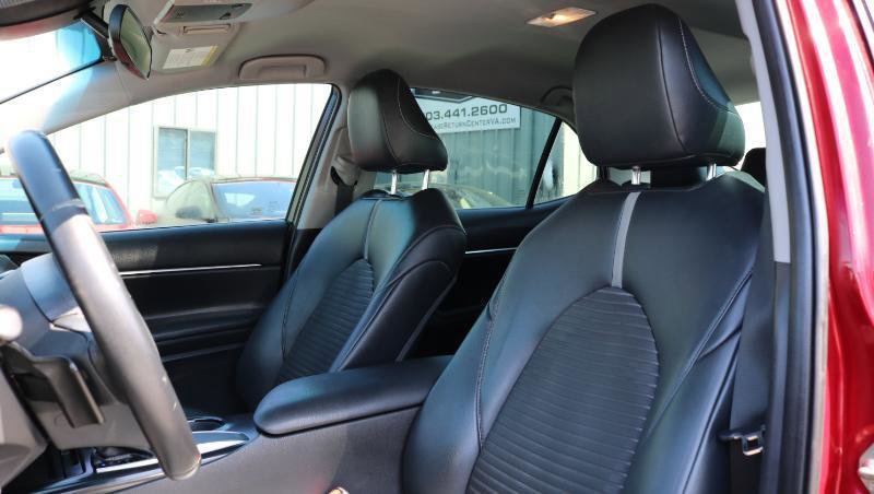 Used 2018 Toyota Camry SE image 10