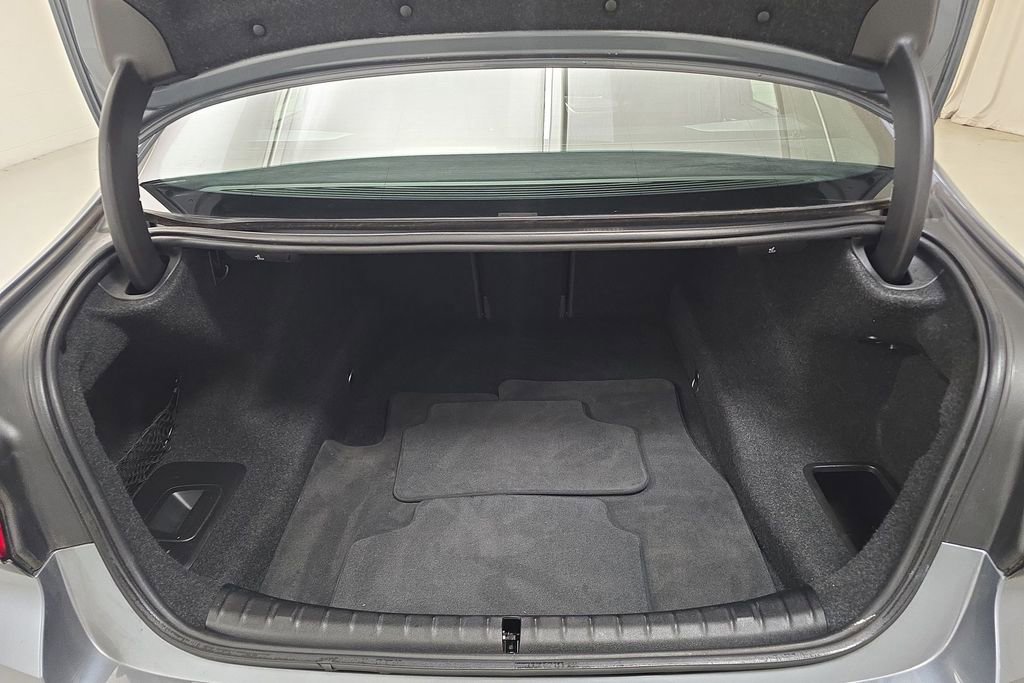 Used 2021 BMW M550i xDrive w/ Executive Package image 28