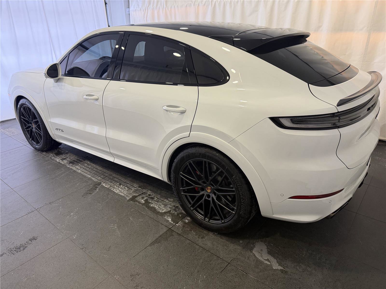 Certified 2025 Porsche Cayenne GTS image 3