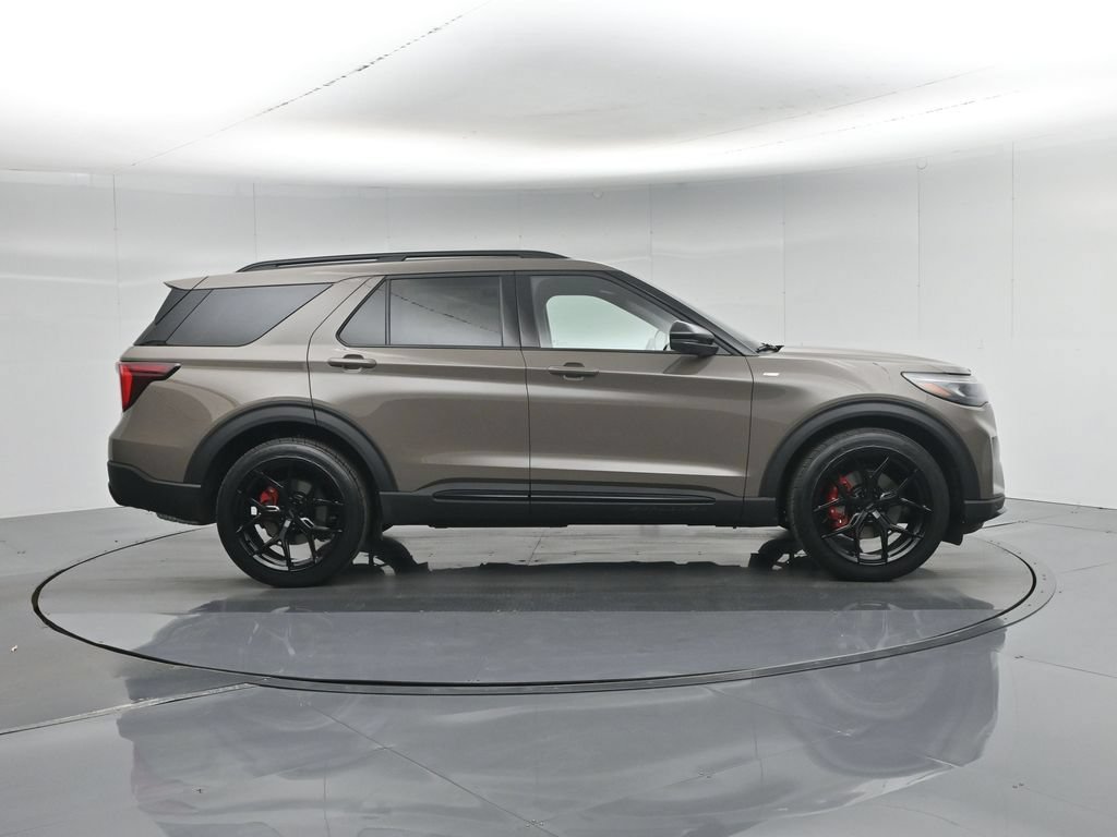 New 2026 Ford Explorer ST-Line w/ ST-Line Street Pack RWD image 26