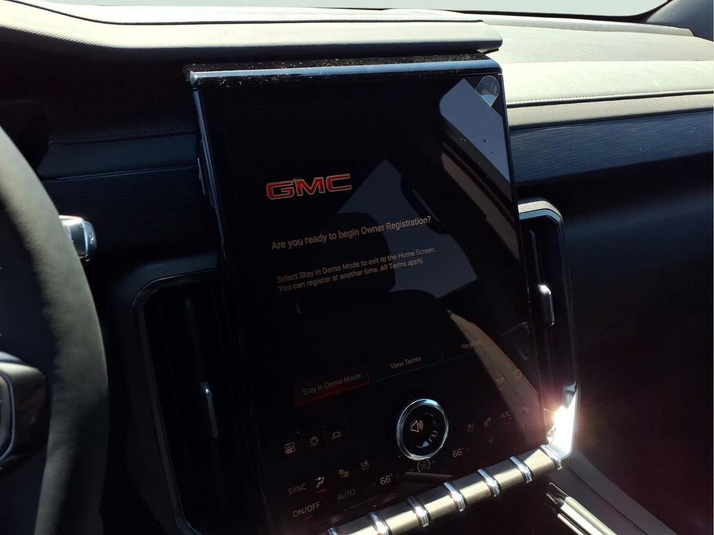 New 2026 GMC Acadia AT4 w/ Luxury Package AWD/4WD image 8