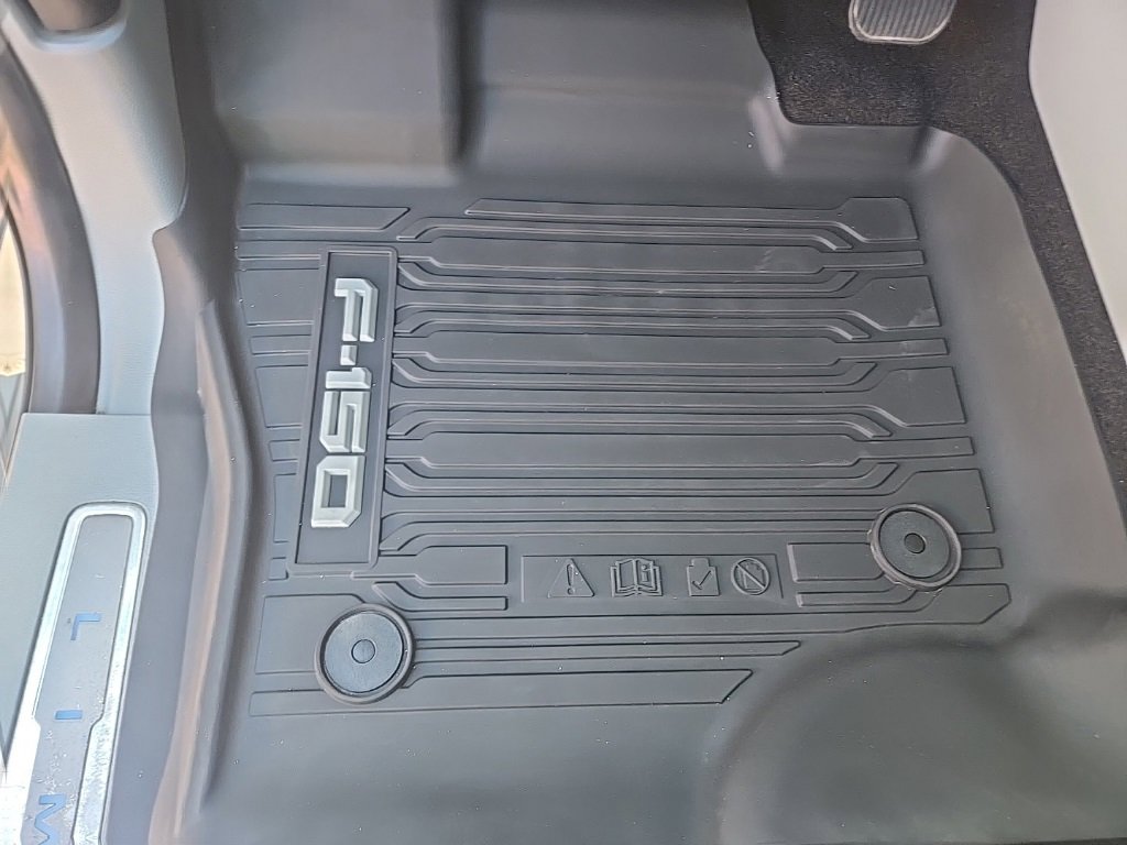 Used 2022 Ford F150 Limited image 14