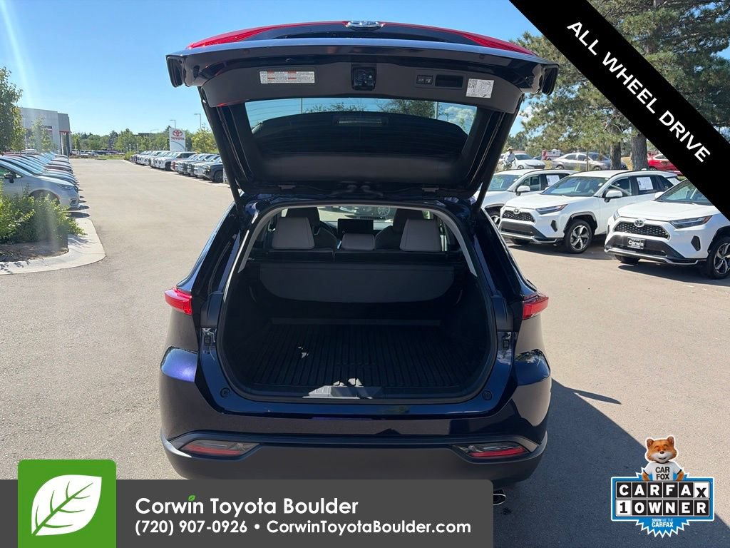 Used 2024 Toyota Venza LE AWD/4WD image 18