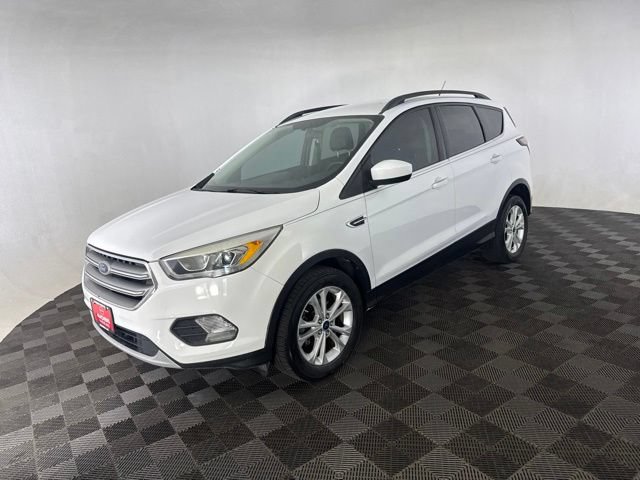 Used 2017 Ford Escape SE w/ SE Leather Comfort Package FWD image 3