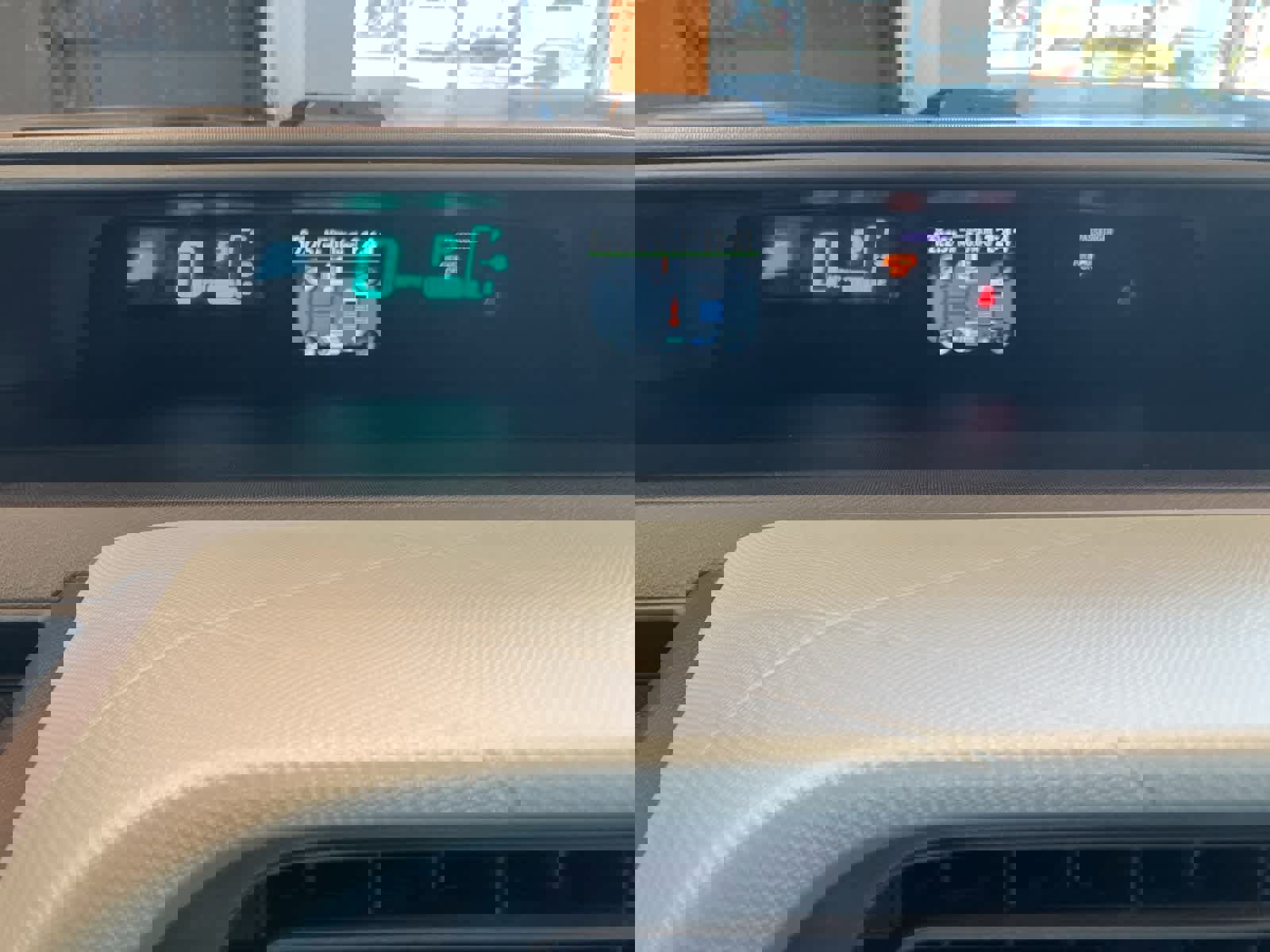 Used 2012 Toyota Prius C Three image 20