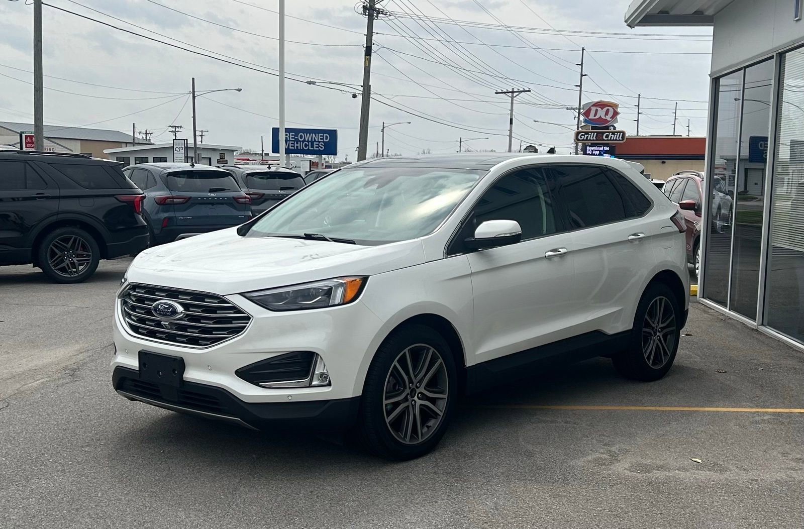 Used 2024 Ford Edge Titanium w/ Equipment Group 301A image 3