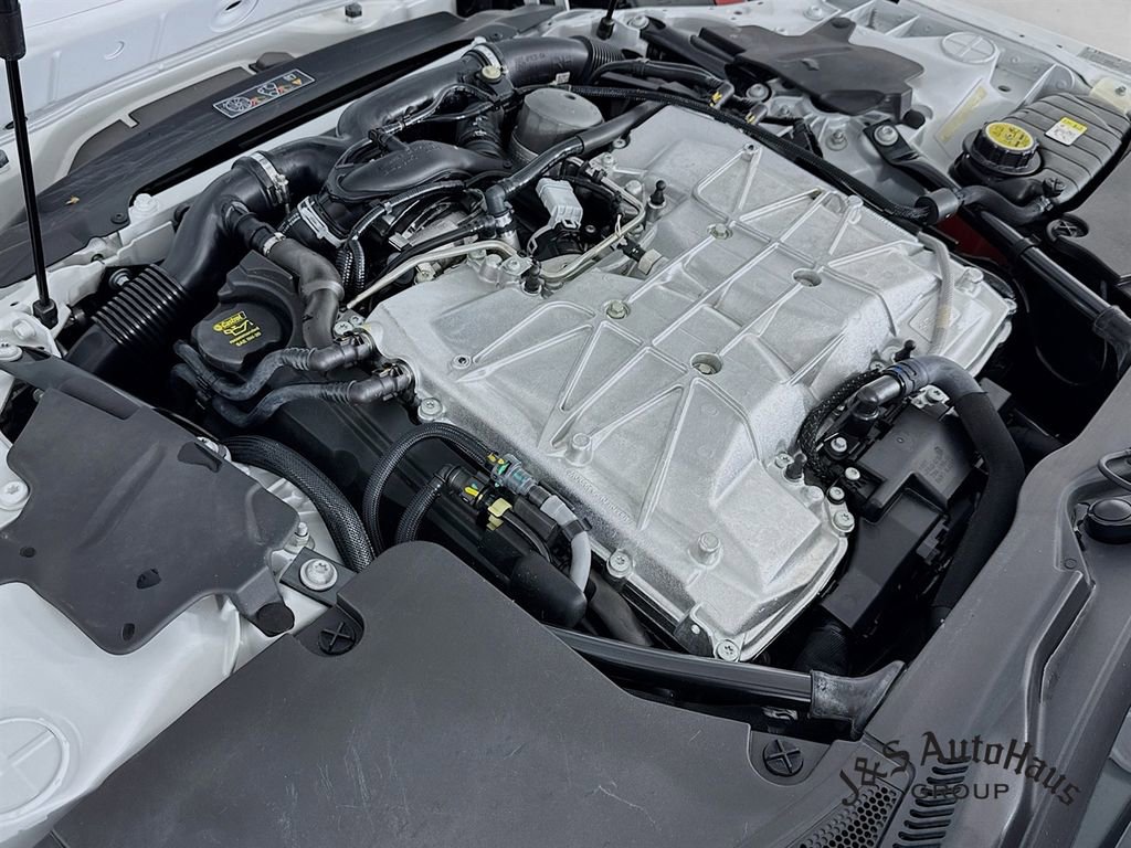 Used 2017 Jaguar F-TYPE SVR image 38