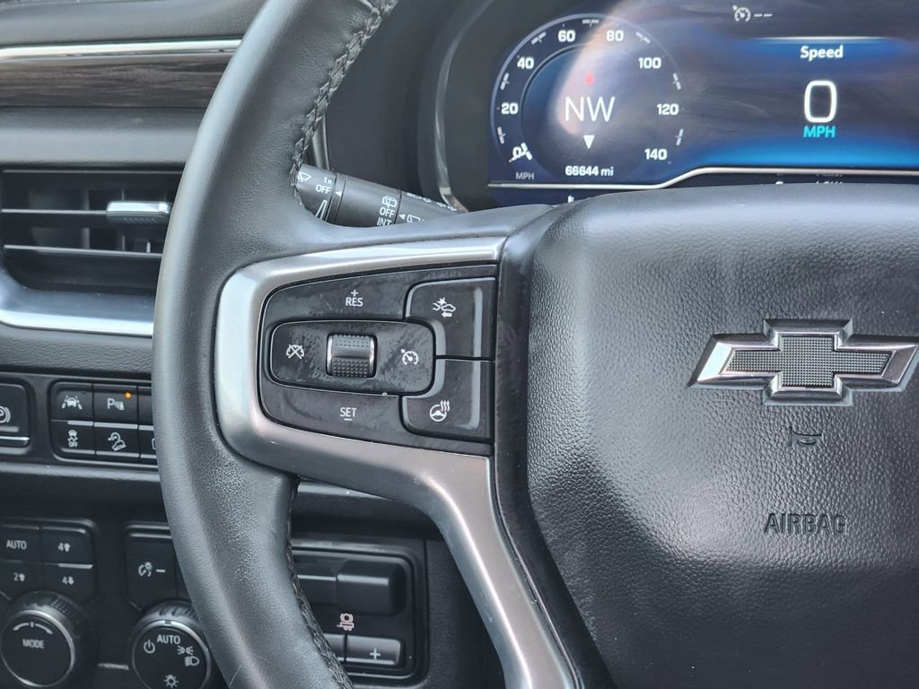 Used 2024 Chevrolet Tahoe Z71 w/ Luxury Package AWD/4WD image 27